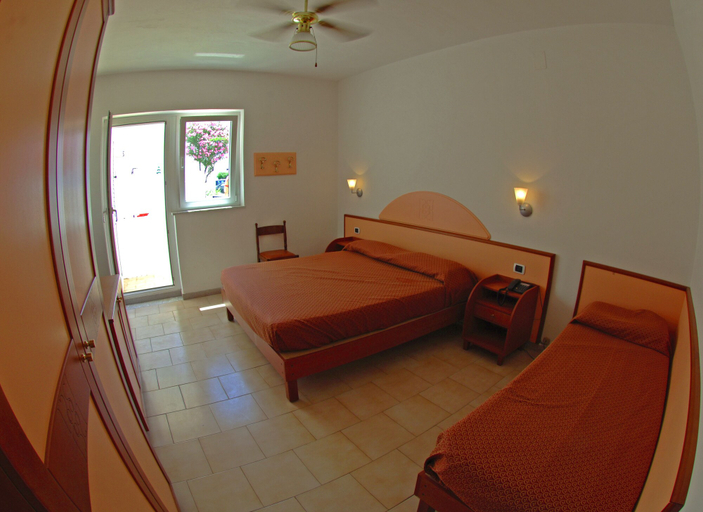 Bedroom, Hotel Villaggio Club ALTALIA Residence, Reggio Di Calabria