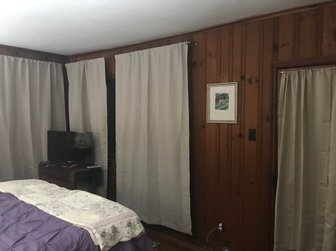 Bedroom 2, Wild Wisteria, Chester