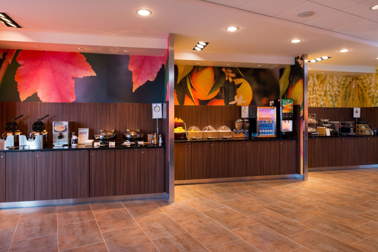 Food & Drinks 5, Fairfield Inn and Suites by Marriott Akron Stow, Summit