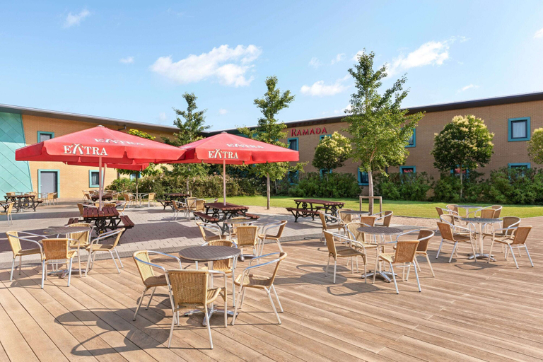 Food & Drinks 5, Ramada by Wyndham Cobham, Surrey
