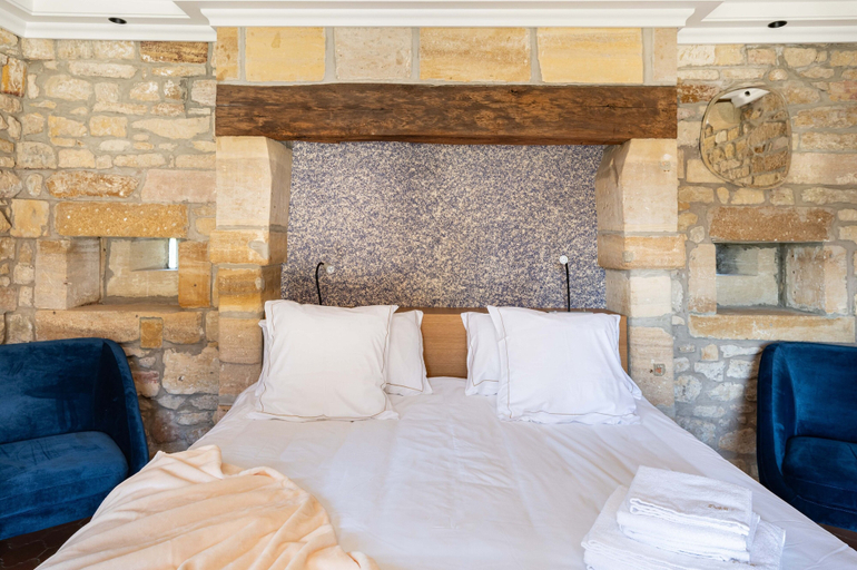 Bedroom 4, Domaine de la Maison Forte, Meuse