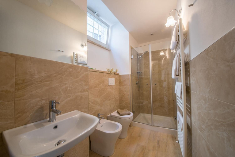 Bathroom, Suite Assisi, Perugia