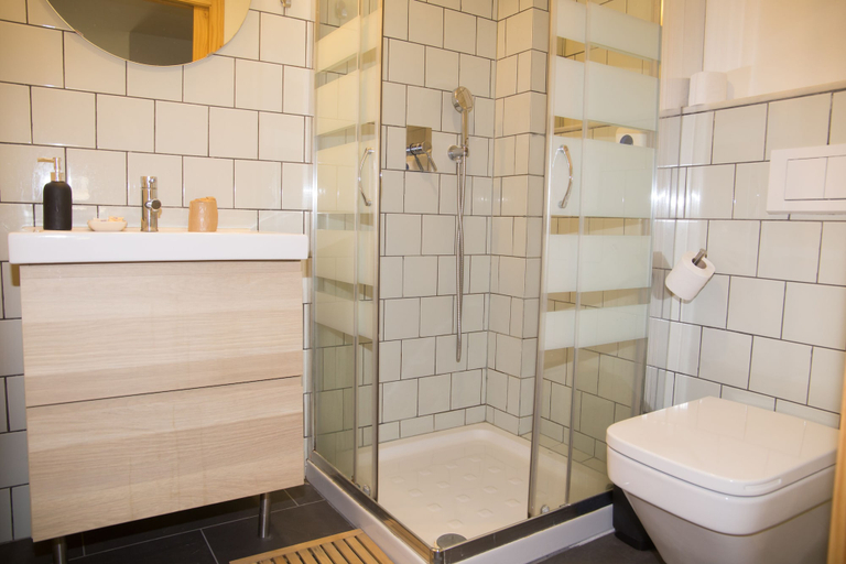 Bathroom 3, The Nomad Hostel, Sevilla