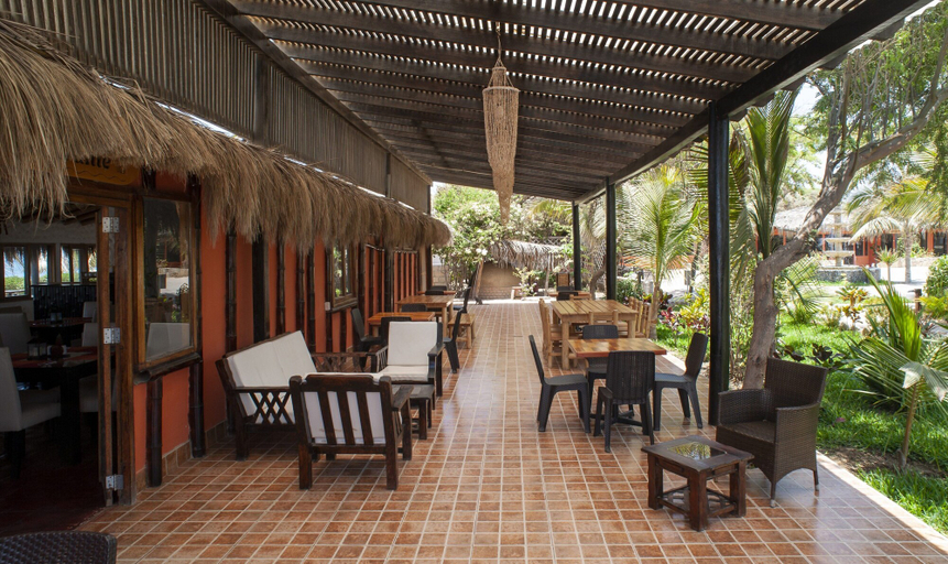 Food & Drinks, E Refugio de Vichayito, Talara