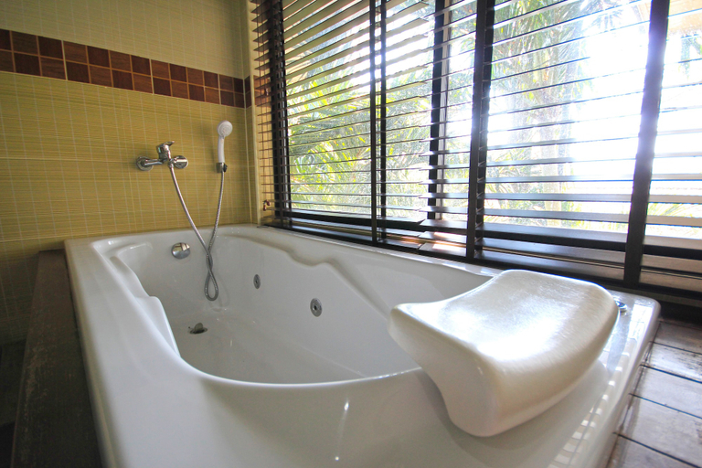 Bathroom 5, CHAWALUN RESORT, Don Tum