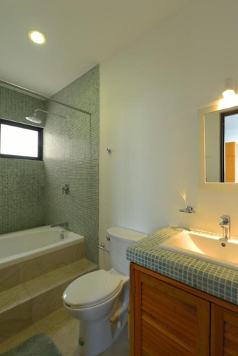 Bathroom 3, Yuum Ha Boutique Hotel, Río Lagartos