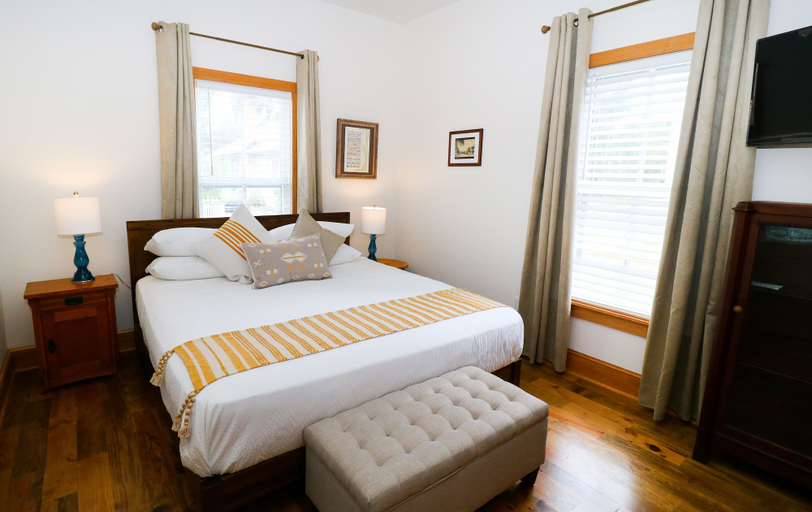 Bedroom 2, Sweetwater Branch Inn, Alachua