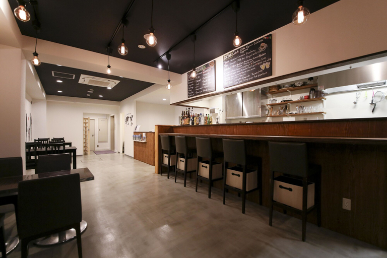 Food & Drinks 2, Roots Hostel, Osaka