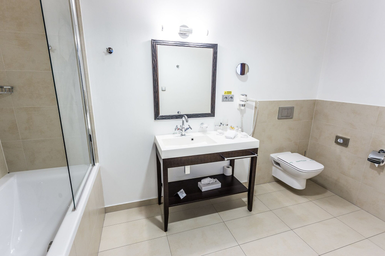 Bathroom 5, Chateau Appony, Topolcany