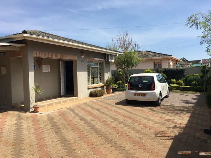 Exterior & Views 2, Yana Bed & Breakfast, Gaborone