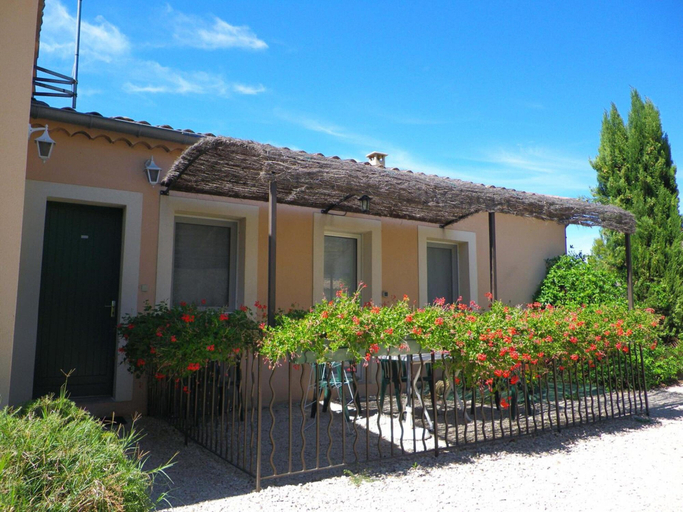 Exterior & Views 2, Hôtel Résidence Les Peupliers, Vaucluse