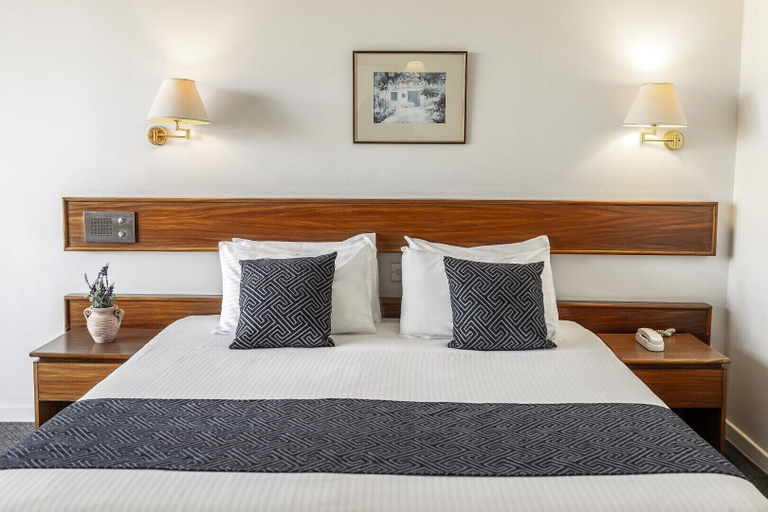 Bedroom 3, Forest Park Hotel