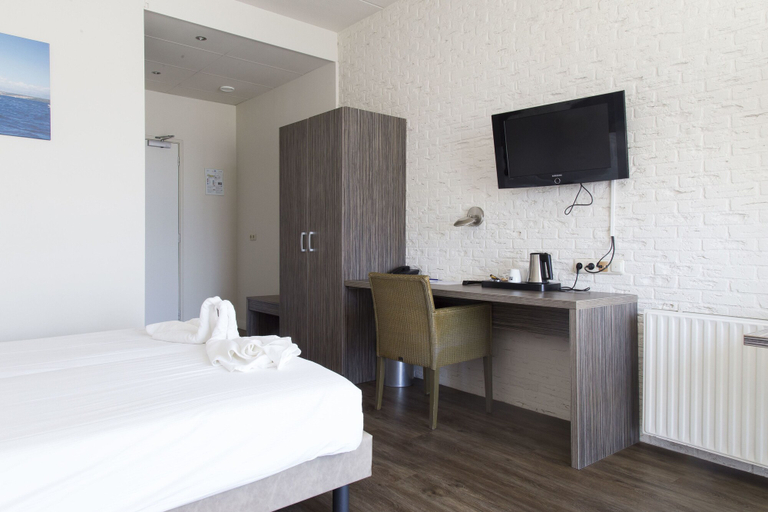 Bedroom 5, Strandhotel Vigilante