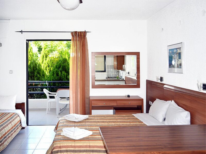 Bedroom 3, Magda's Kamares, Attica