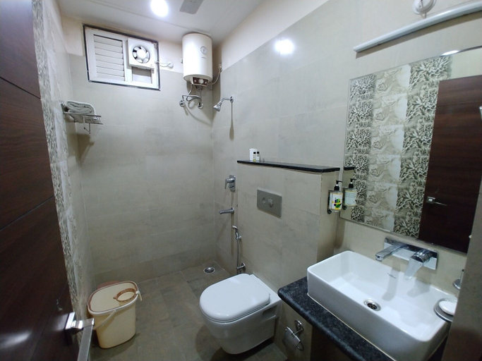 Bathroom 3, Blueberry Inn, Raipur