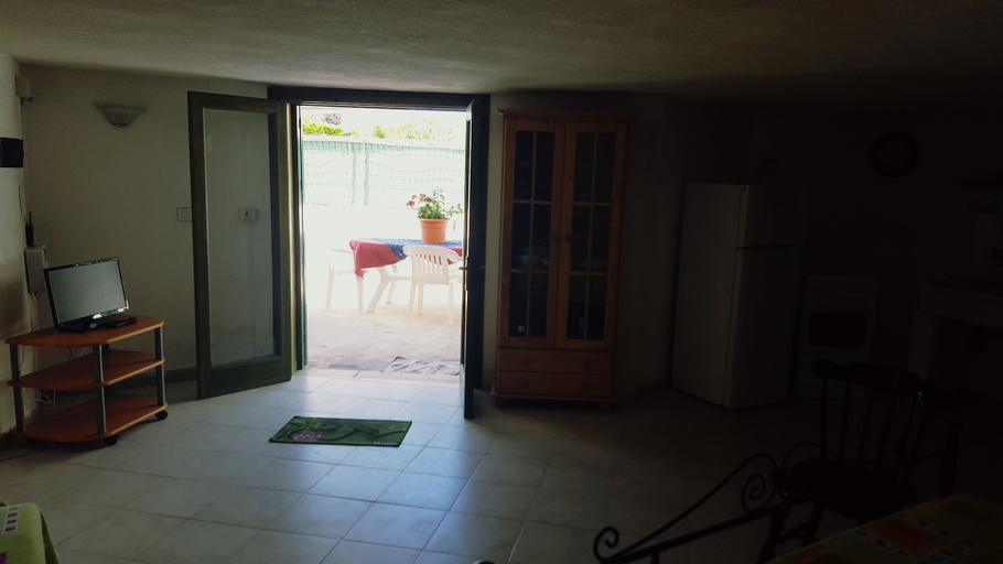 Others 4, Beach Front Studio Apartment Tonnarella, Trapani
