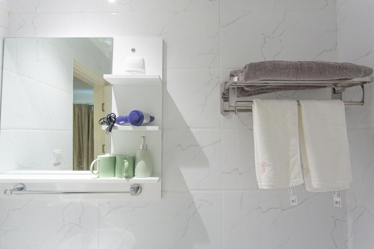 Bathroom 4, Bohol Sojourn, Panglao