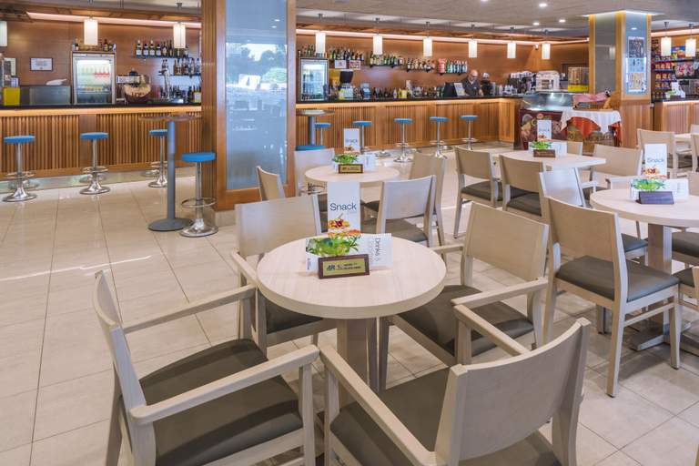 Food & Drinks 5, 4R Playa Park, Tarragona