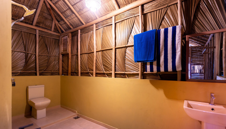 Bathroom 4, Blue Waters Arugambay, Pothuvil