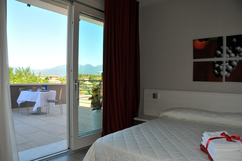 Bedroom 3, Bed & Breakfast Vieulif, Brescia