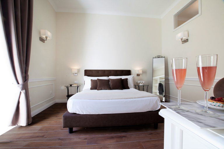 Bedroom 4, La Fontanina Suites, Napoli