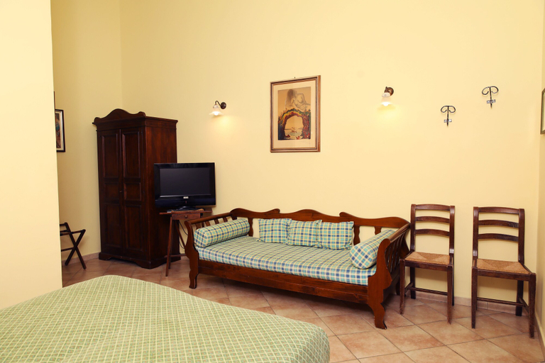 Bedroom 4, Le Cese, Foggia