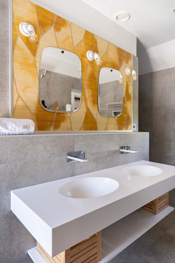 Bathroom 5, Domaine de la Maison Forte, Meuse