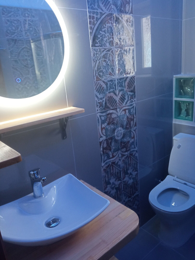 Bathroom 5, Agios Georgios - 2 Beds - Sleeps 4 - Free Parking, Ionian Islands
