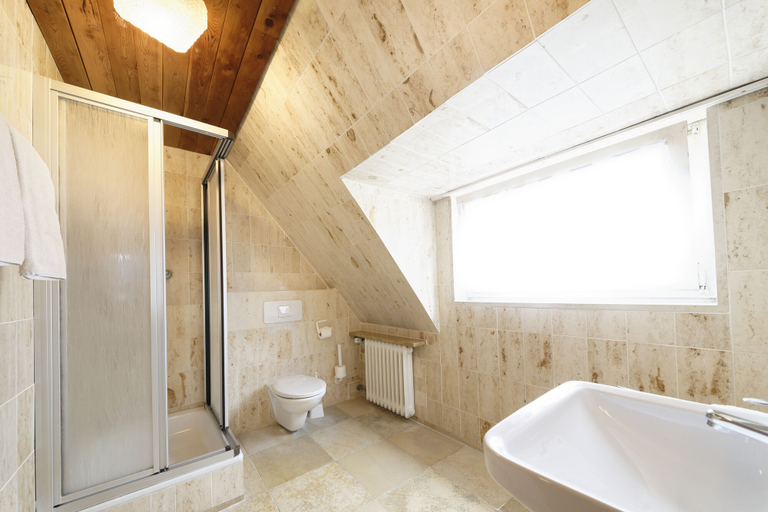 Bathroom 5, Hotel Garni Alpengruss, Garmisch-Partenkirchen