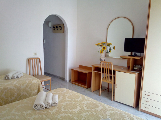 Bedroom 4, Villa Natalina, Napoli