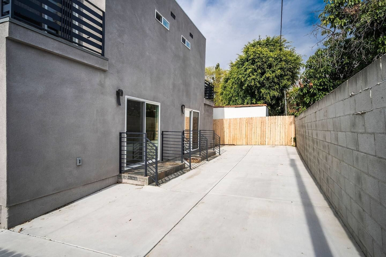Exterior & Views 2, Brand NEW Luxury Modern 3bdr Townhome In Silver Lake, Los Angeles