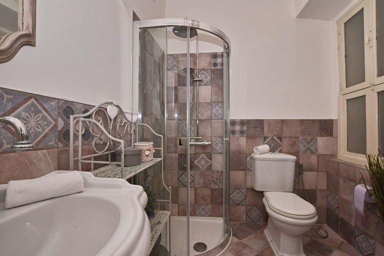 Bathroom 3, Romantic Benaco Salò - App. 01, Brescia