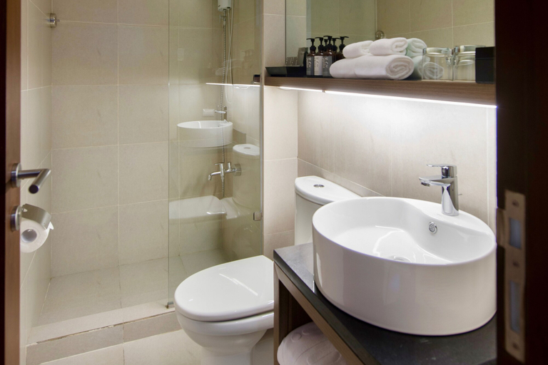 Bathroom 5, The Sphere Serviced Residences Managed by HII, Makati City