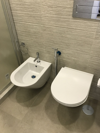 Bathroom 5, Terrazza Aragon, Napoli