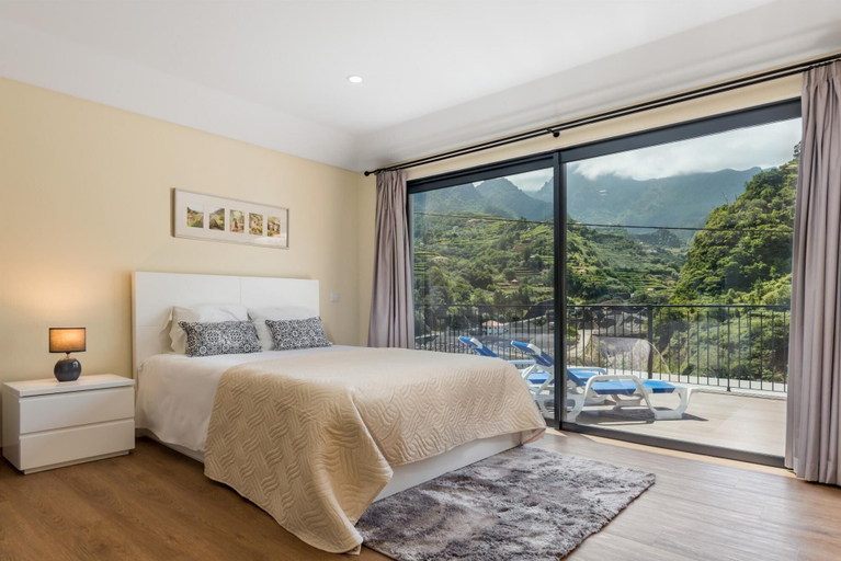 Bedroom 1, Villa Teresa 2 by Atlantic Holiday, São Vicente