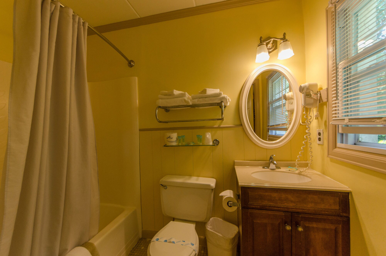 Bathroom 5, Hyland Motor Inn, Cape May