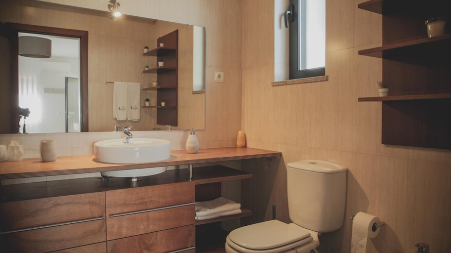 Bathroom 3, Quinta da Portela Douro, Armamar