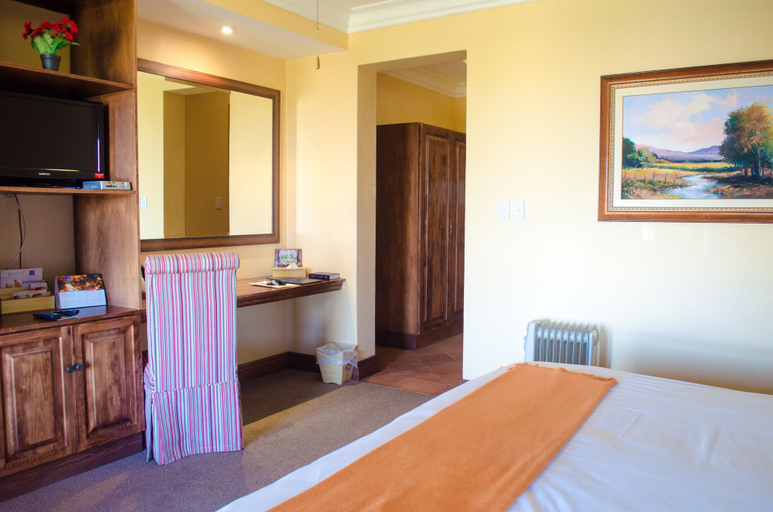 Bedroom 4, Gooderson Kloppenheim Country Estate, Nkangala