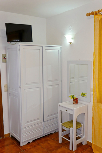 Others 4, Jasmine apartments, North Aegean