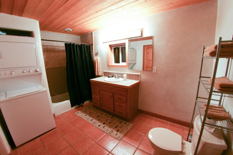 Bathroom 3, Shady Brook Inn and Resort, Taos