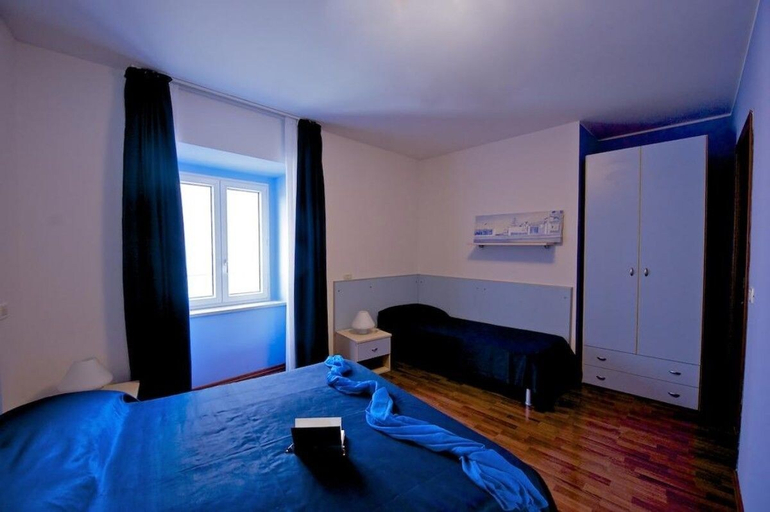 Bedroom 4, Hotel La Bussola, Trieste