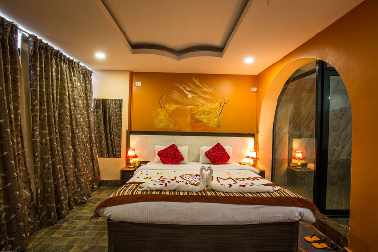 Bedroom 3, Hotel Royal Safari, Narayani