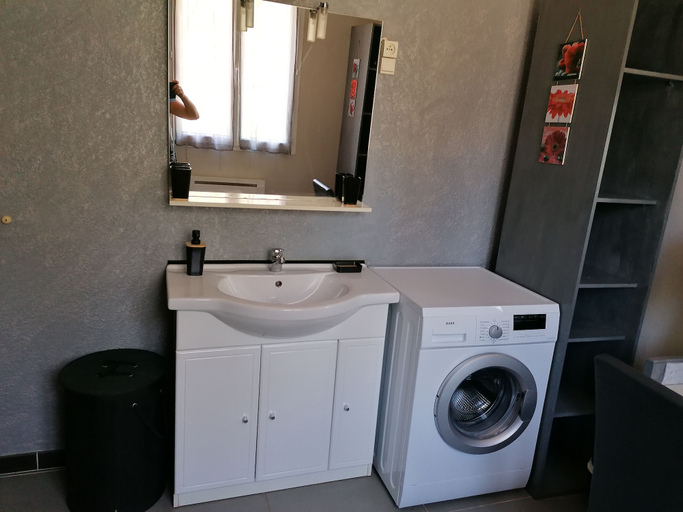 Bathroom 4, E Canicce, Haute-Corse