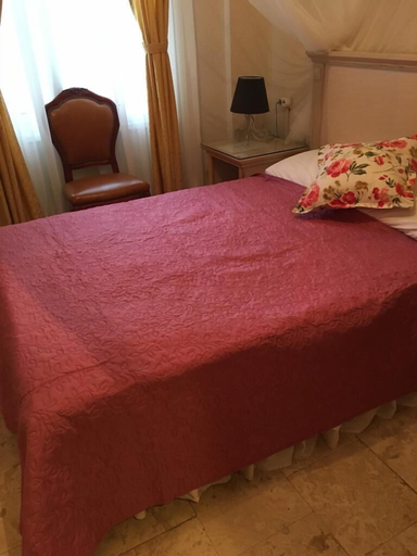 Bedroom 4, Melaike Otel, Foça