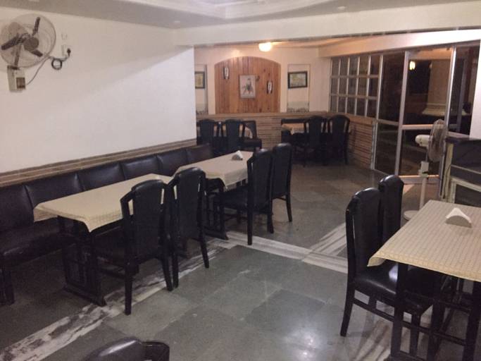 Food & Drinks 4, Hotel Sheetal, Pune