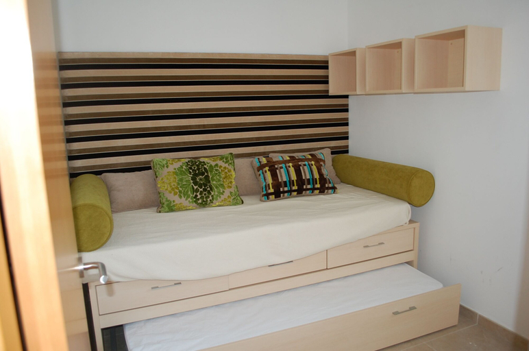 Bedroom 2, Apartamento 3294- Les Marines Mestral 5-3, Girona