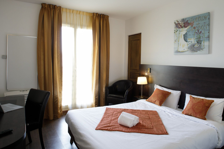 Bedroom 4, L'Epi Hotel, Eure-et-Loir