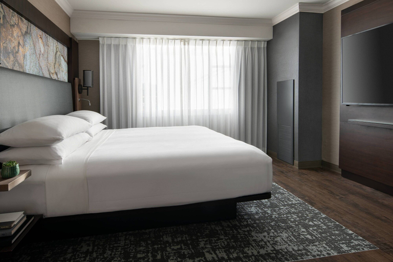 Bedroom 3, Monterey Marriott, Monterey