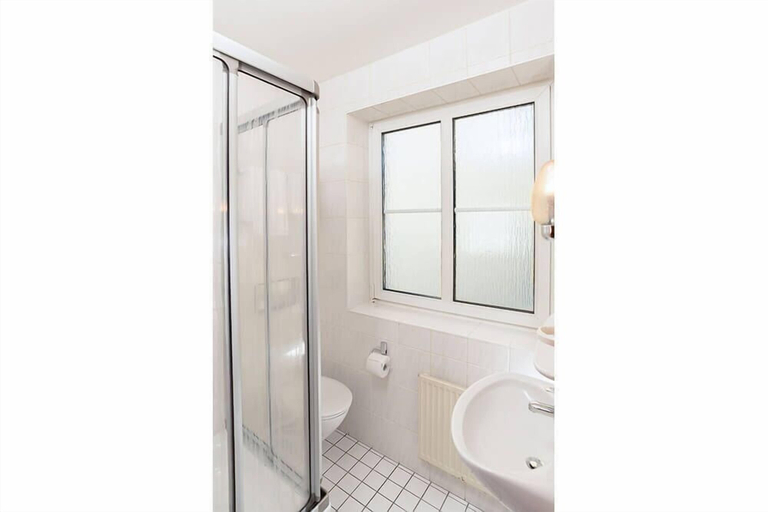 Bathroom 5, Sonne, Esslingen