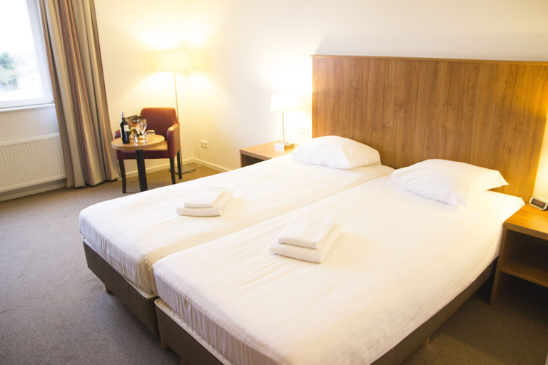 Bedroom 5, Strandhotel Vigilante